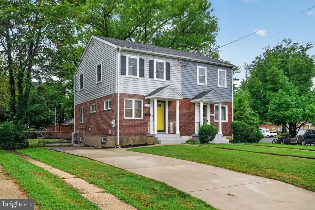 2113 Rollins Dr, ALEXANDRIA