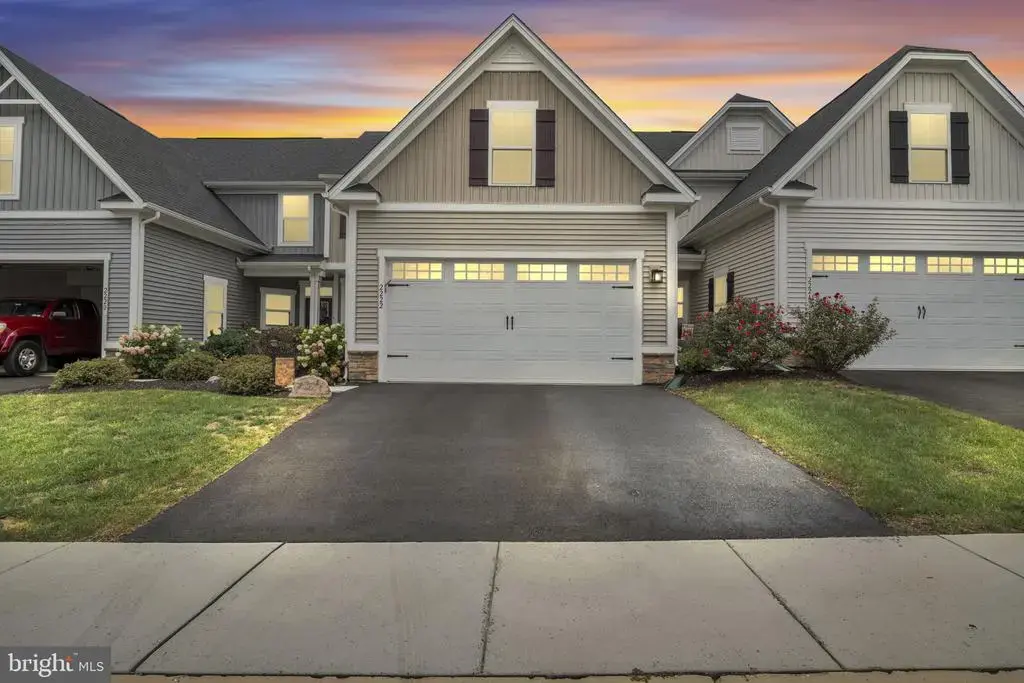 2222 Caroline Ln, HARRISBURG