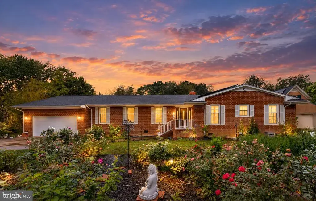 104 Hardwood Ln, FREDERICKSBURG