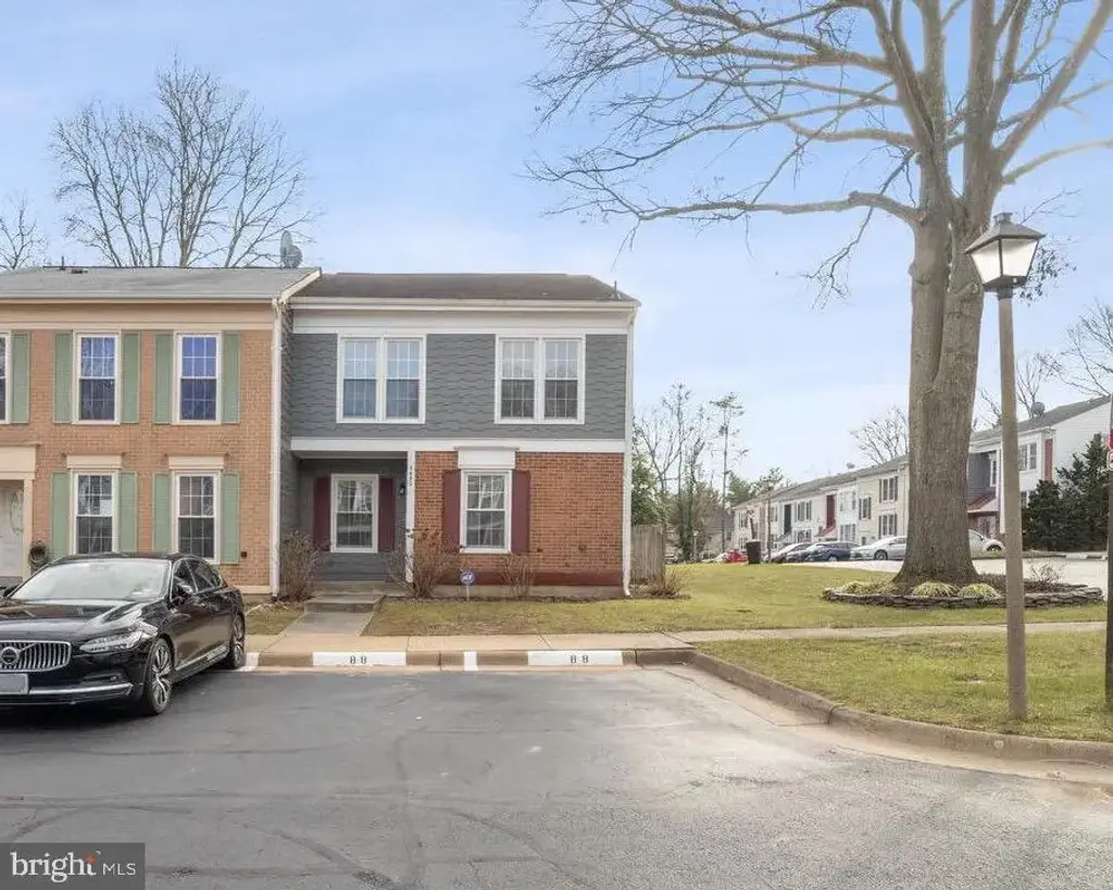 5490 Safe Harbor Ct, FAIRFAX