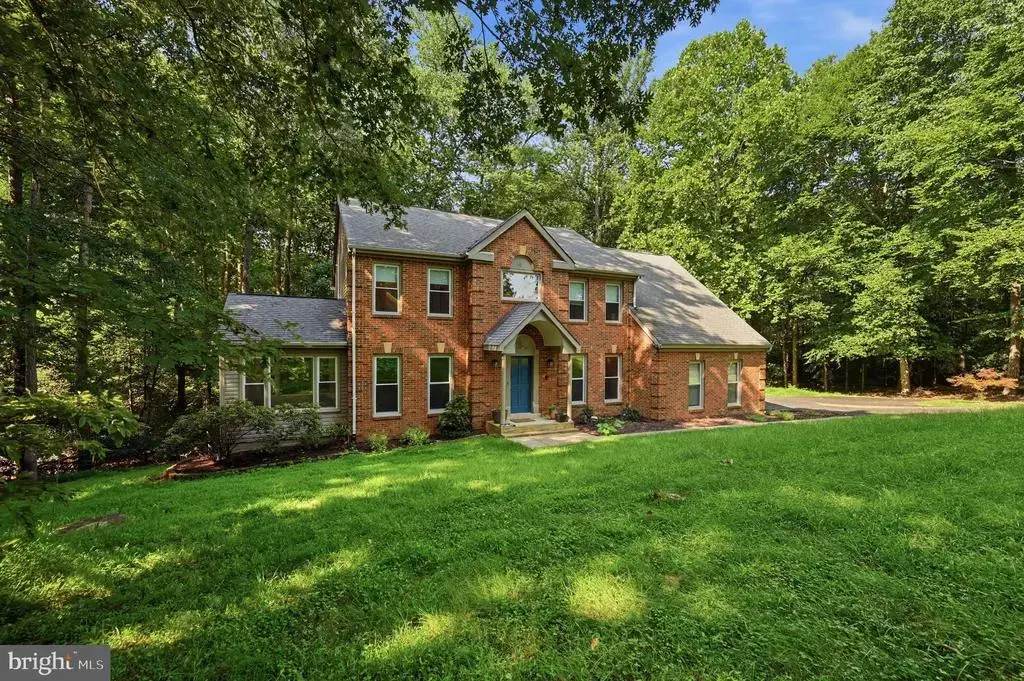 2 English Hills Dr, FREDERICKSBURG