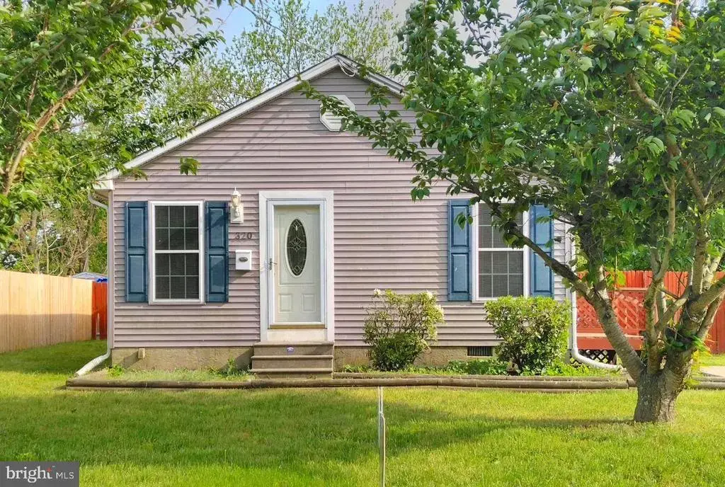 320 E High St, CLAYTON