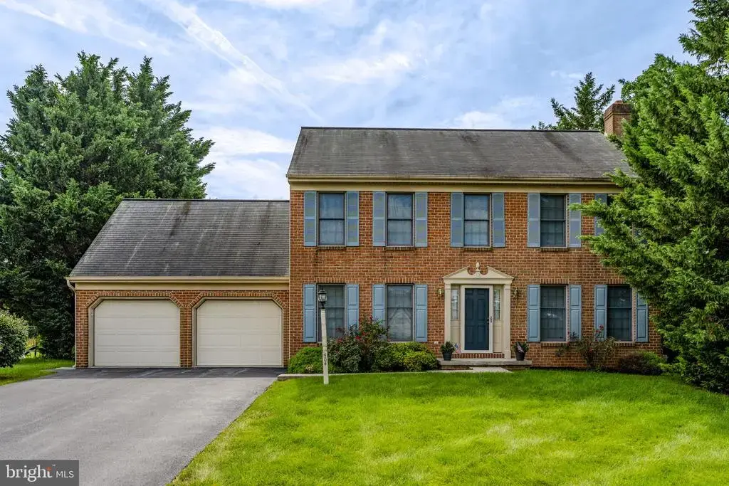 504 Spring Hollow Dr, NEW HOLLAND