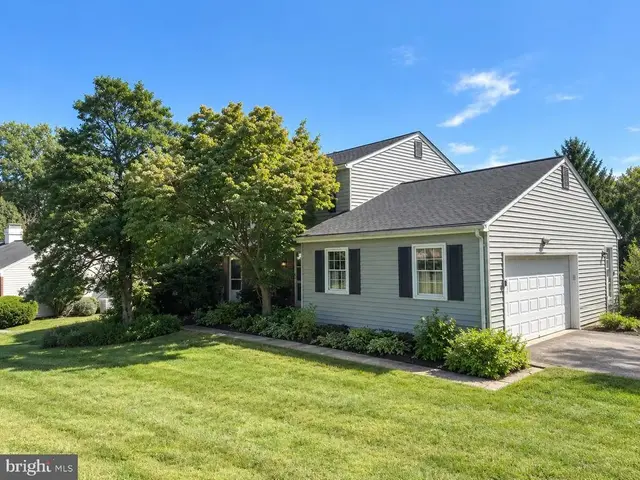 9329 Joey Dr, Ellicott City