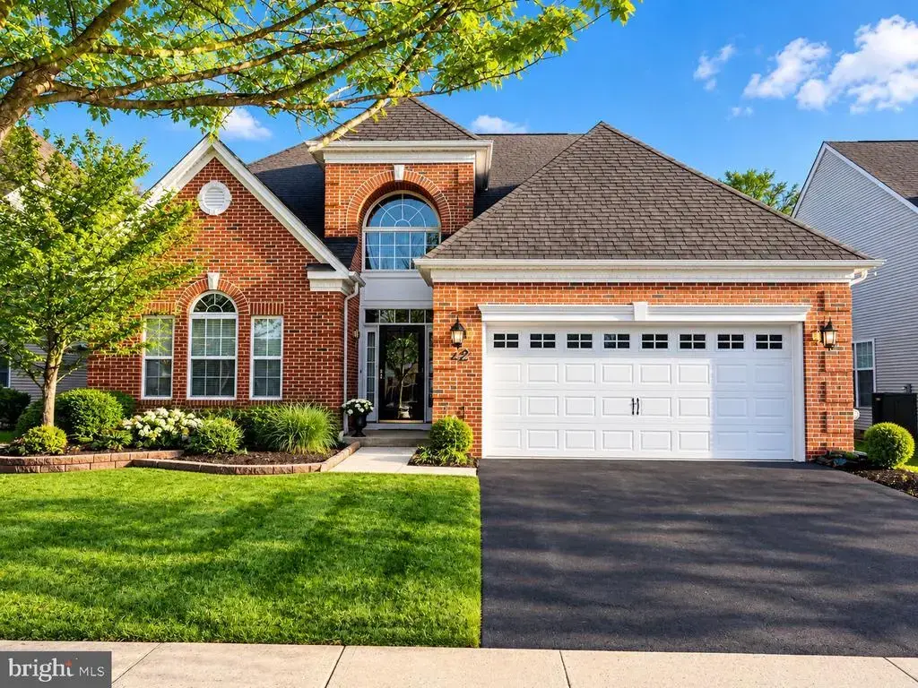24 Monte Carlo Dr, HAMILTON