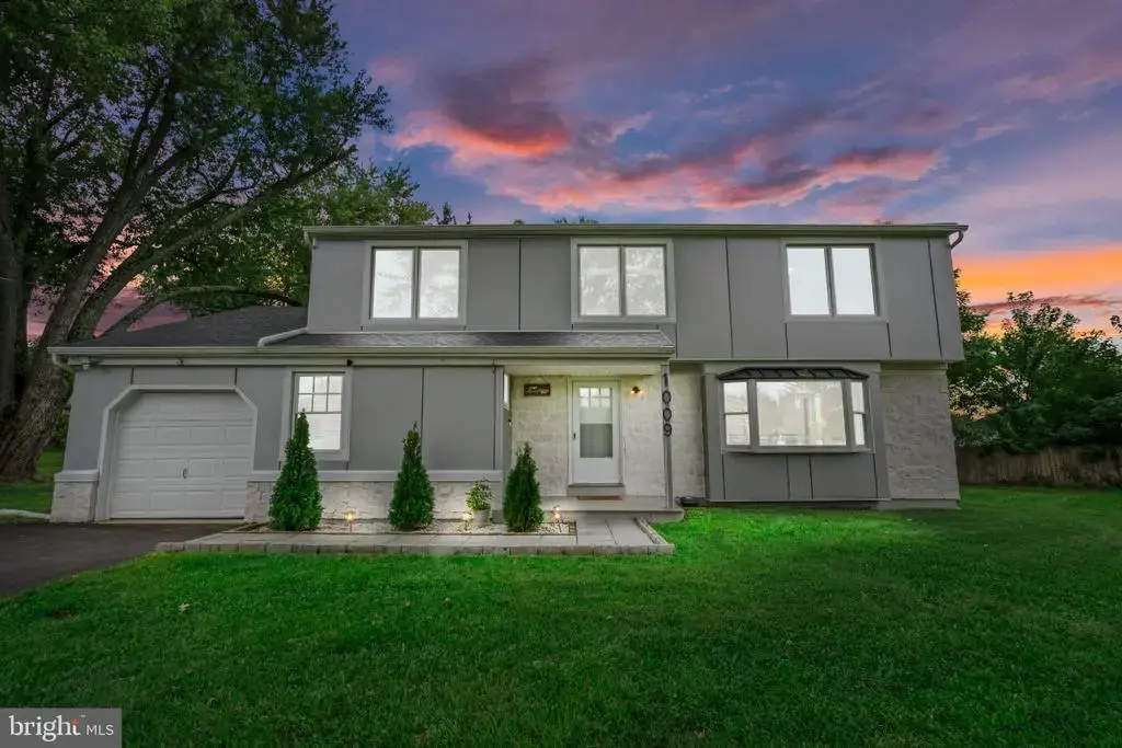 1009 Log College Dr, WARMINSTER