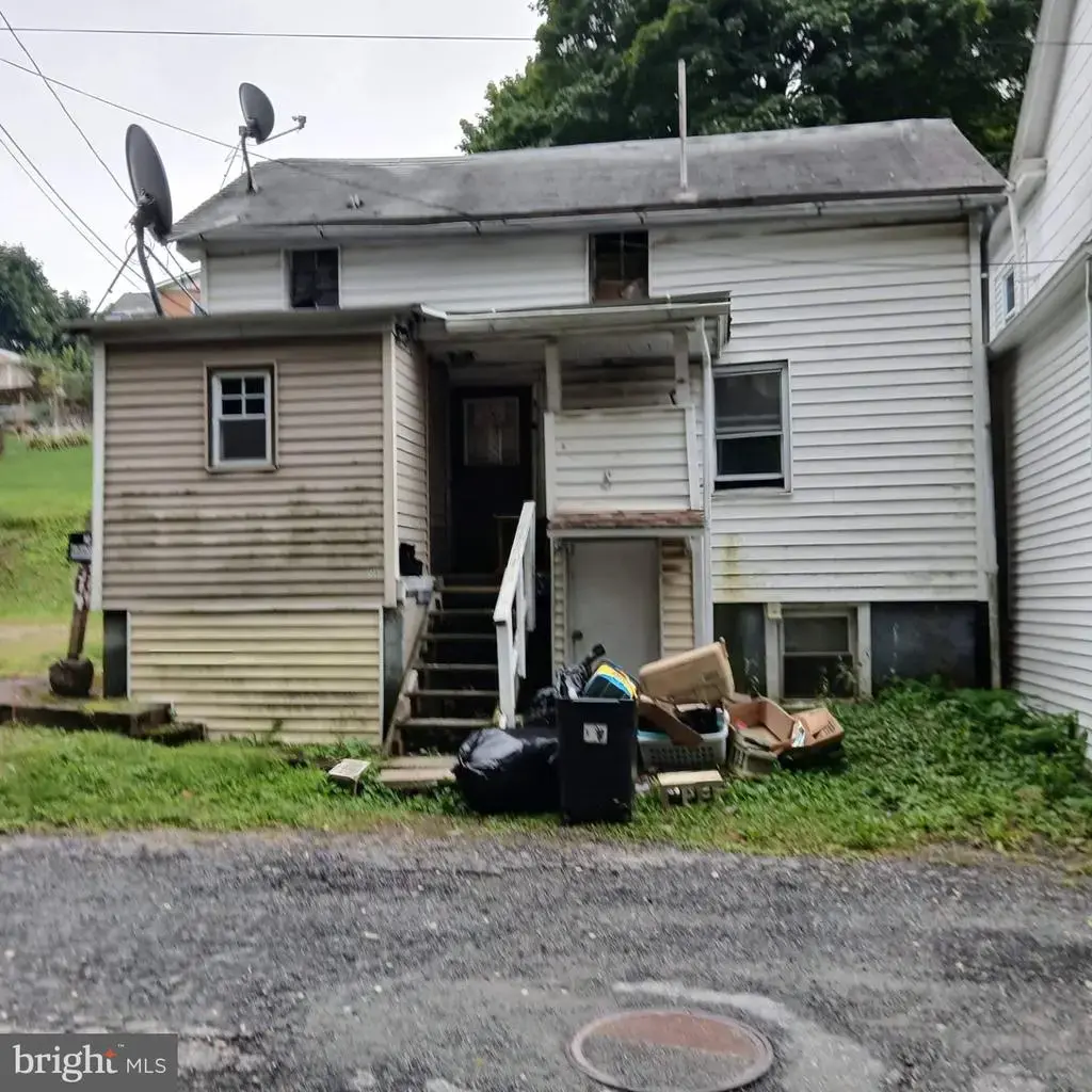 308 E Elm St, TAMAQUA