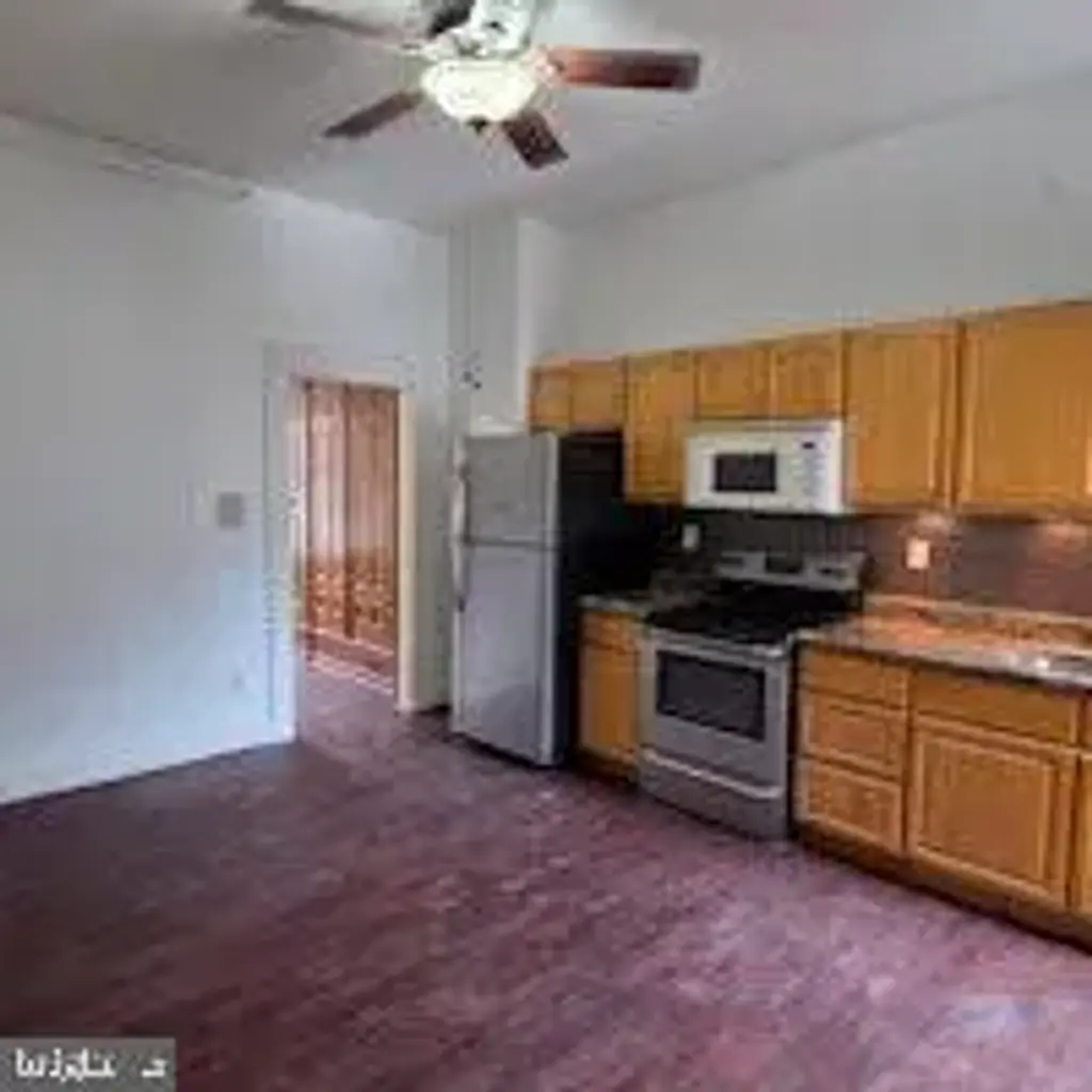 1232 S Broad St #3f, PHILADELPHIA