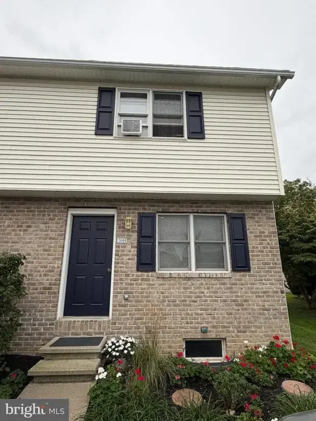 20 Taylor Dr #apt. H, Reedsville