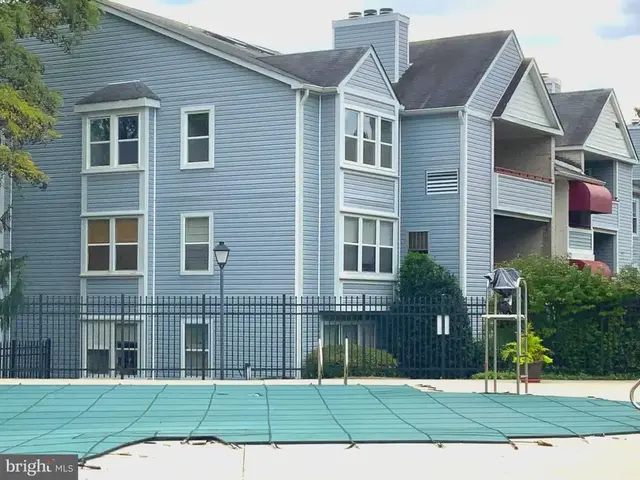 13613 Sir Thomas Way #1-a-31, Silver Spring