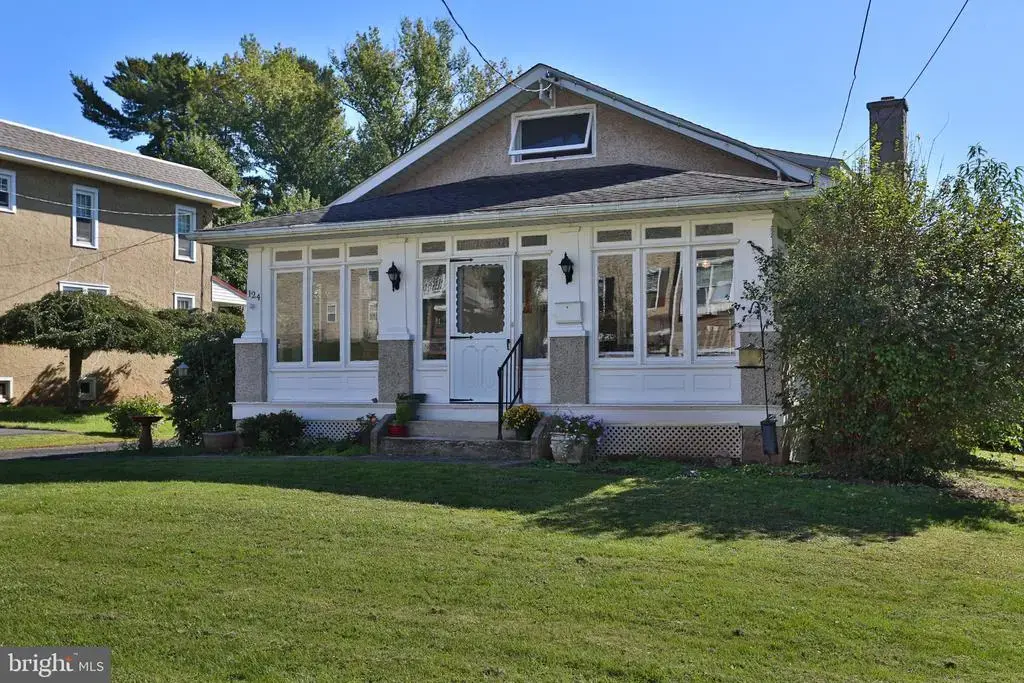 124 W 5th Ave #, COLLEGEVILLE