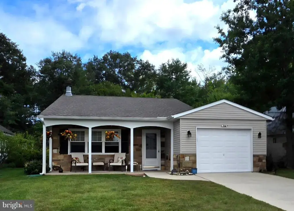 154 Dorchester Dr, SOUTHAMPTON