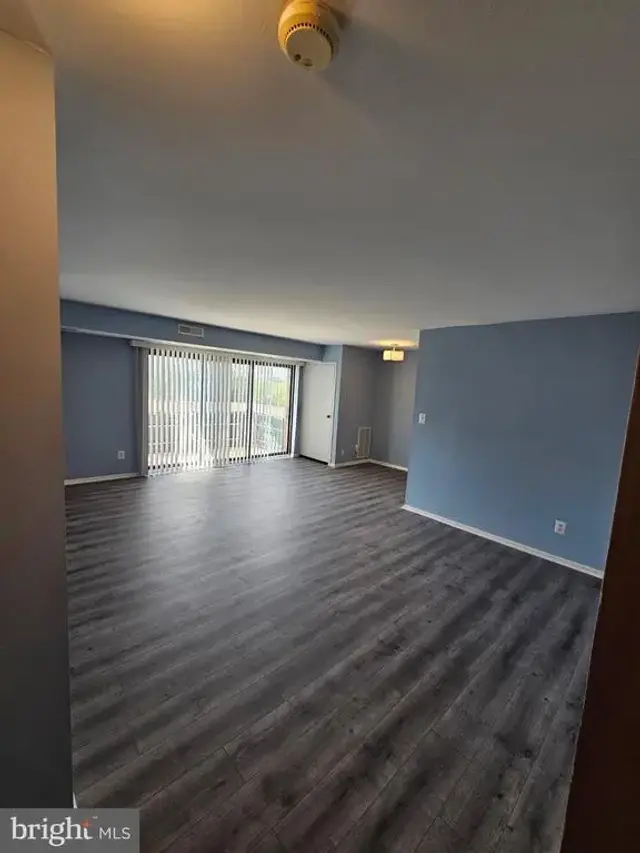 6147 Leesburg Pike #610, Falls Church