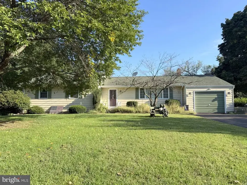 642 Forest Grove Rd, VINELAND