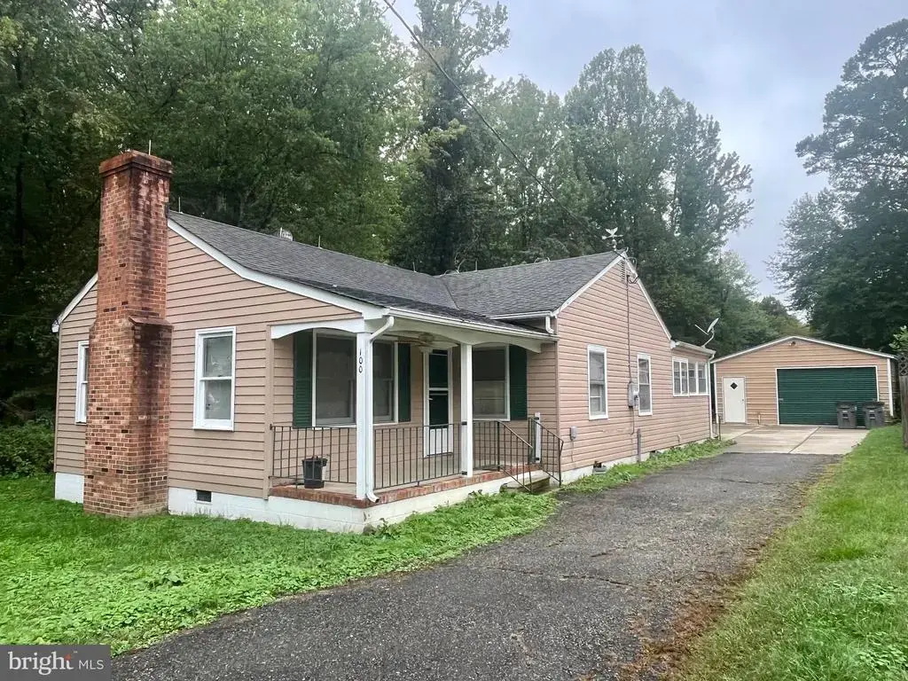 100 South St, LOUISA