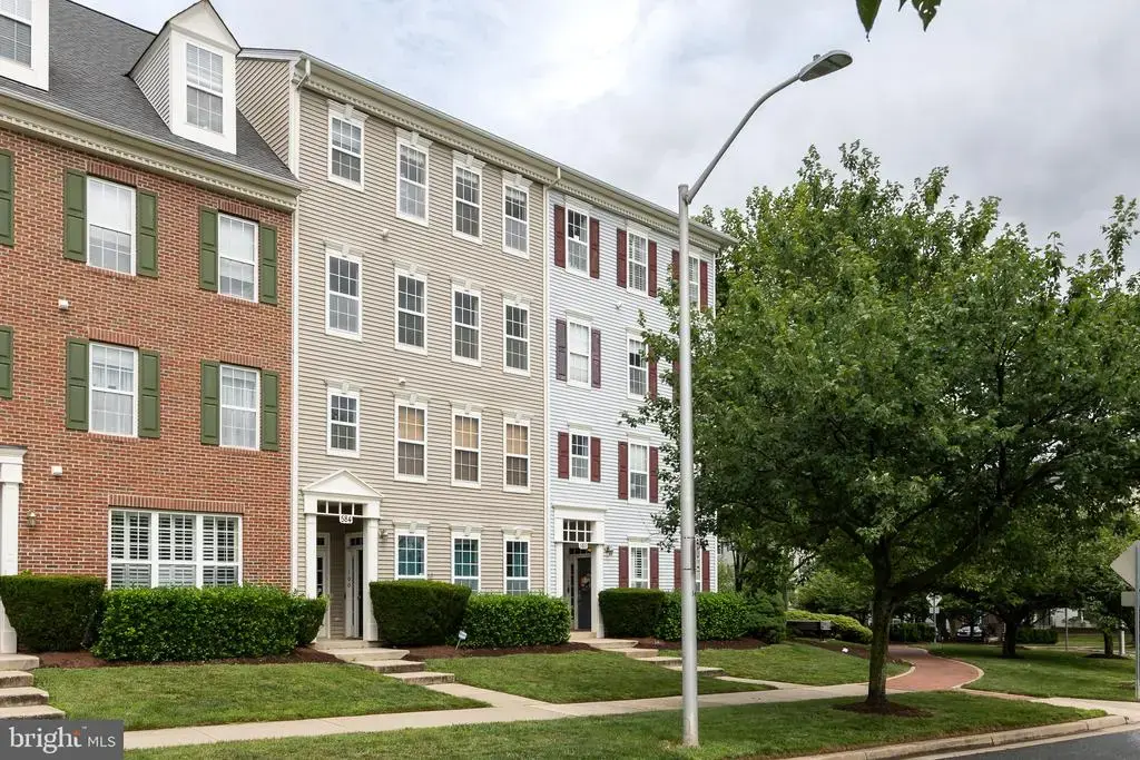 584 Orchard Ridge Dr #200, GAITHERSBURG