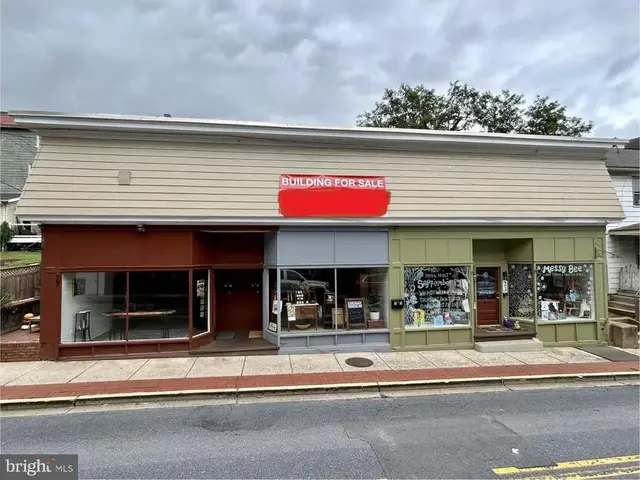 23 W Potomac St, Brunswick