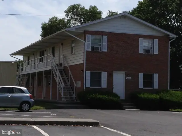 2332 Wilson Blvd #1, Winchester