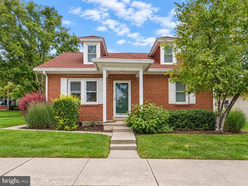 255 Nichols St, LEESPORT