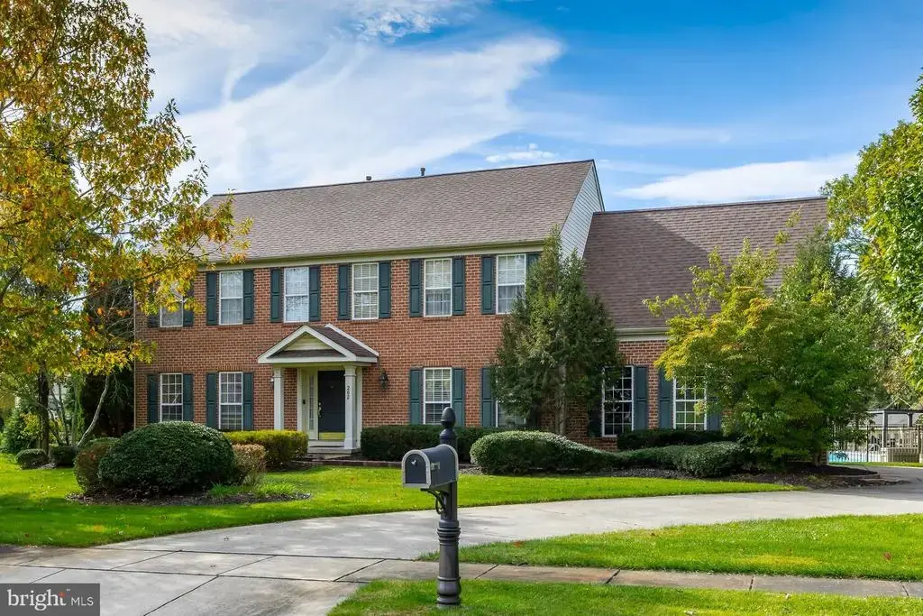 202 Shetland Ct, MULLICA HILL