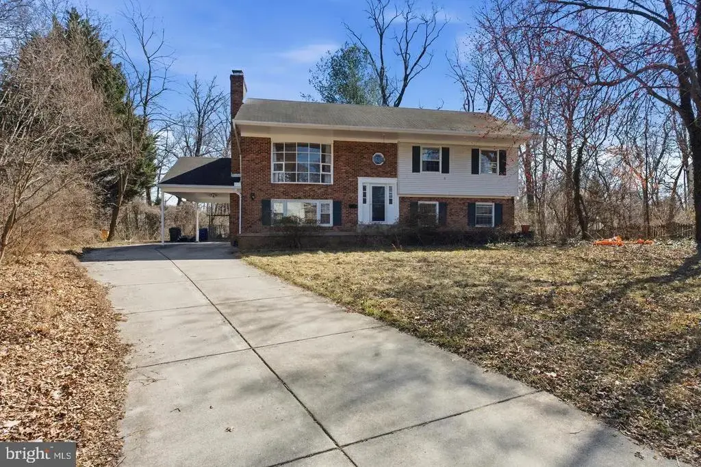 3343 Slade Run Dr, FALLS CHURCH