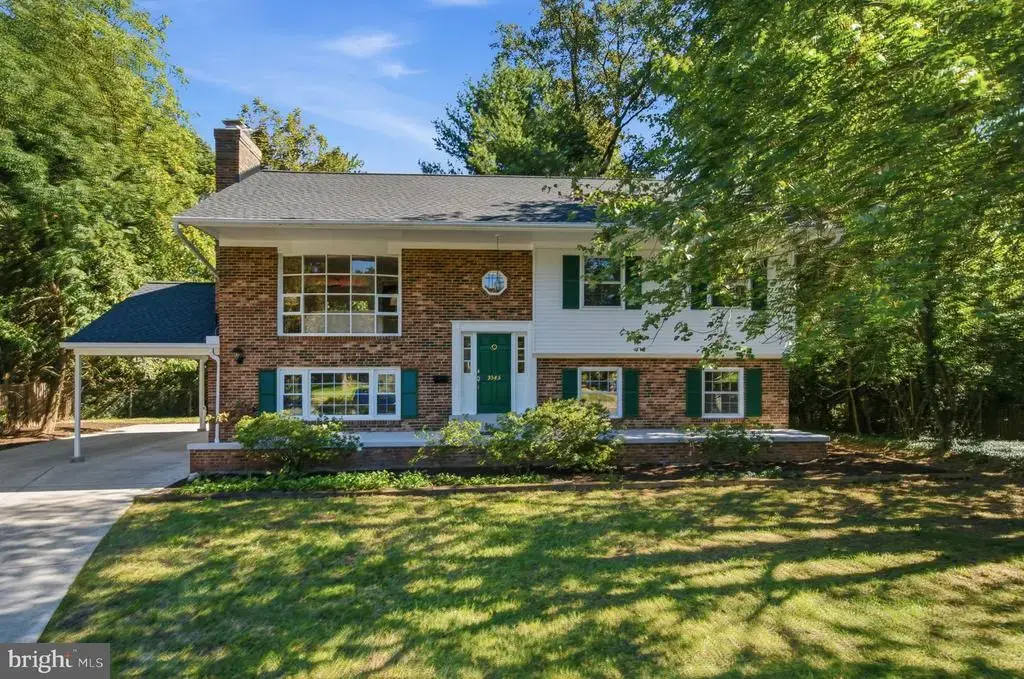 3343 Slade Run Dr, FALLS CHURCH