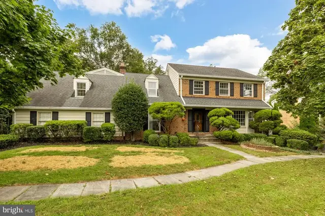 11000 Rosemont Dr, Rockville