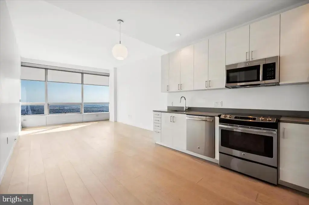 2930 Walnut Street #4320, PHILADELPHIA
