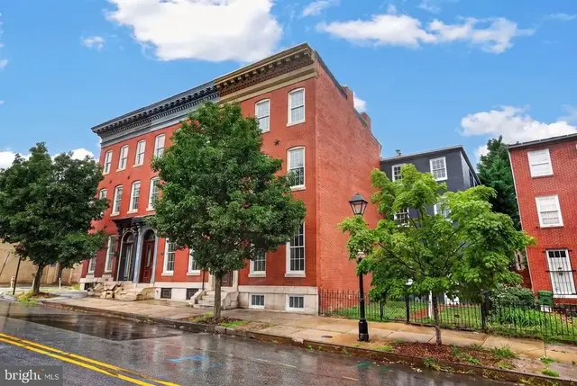 1628 Hollins St, Baltimore