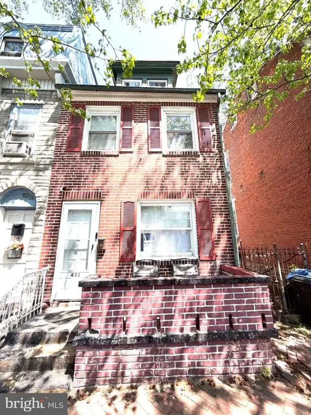 431 Pine St, READING