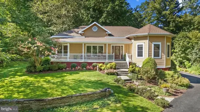 655 Old Herald Harbor Rd, Crownsville