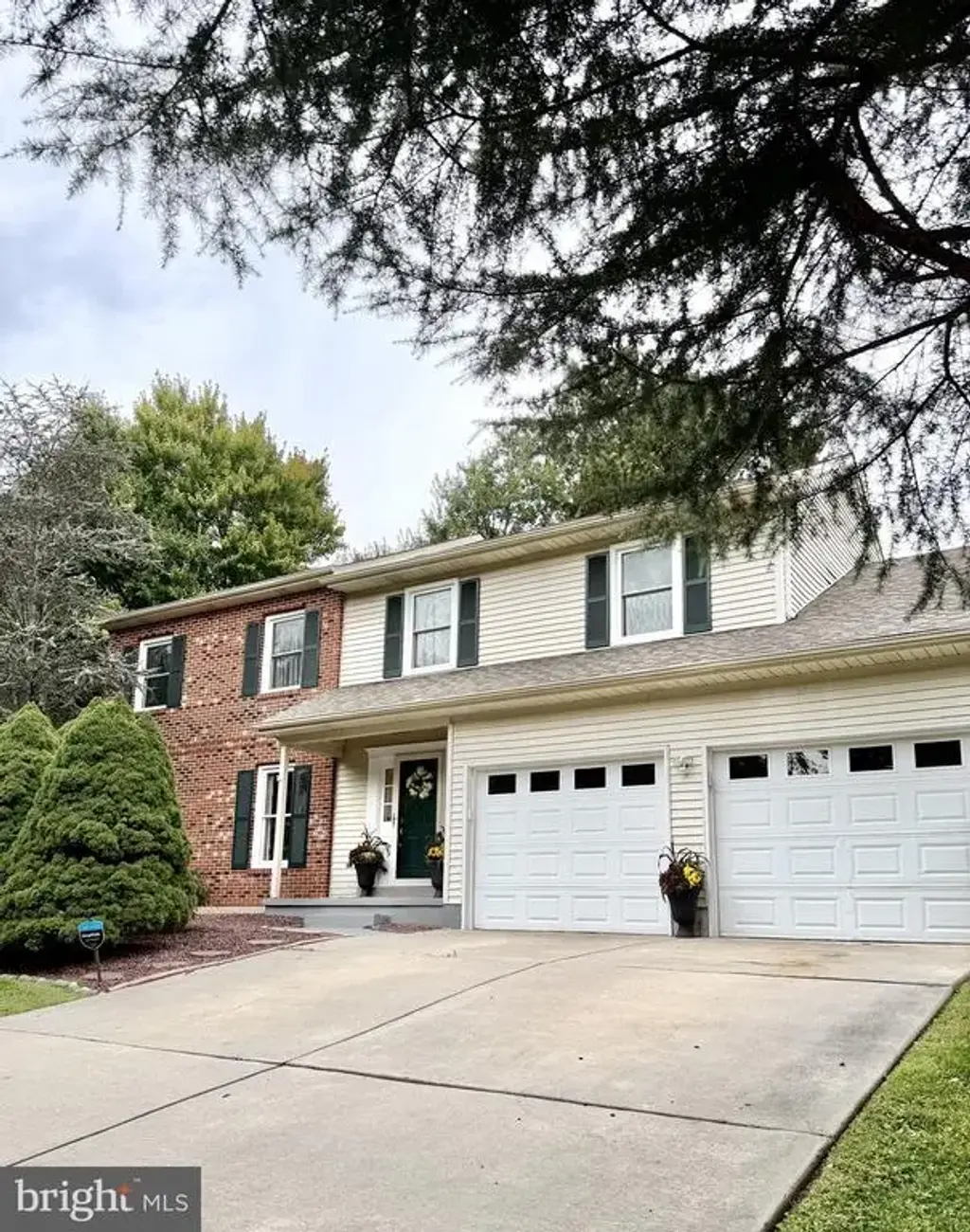 15 Blue Fox Ct, NEWARK