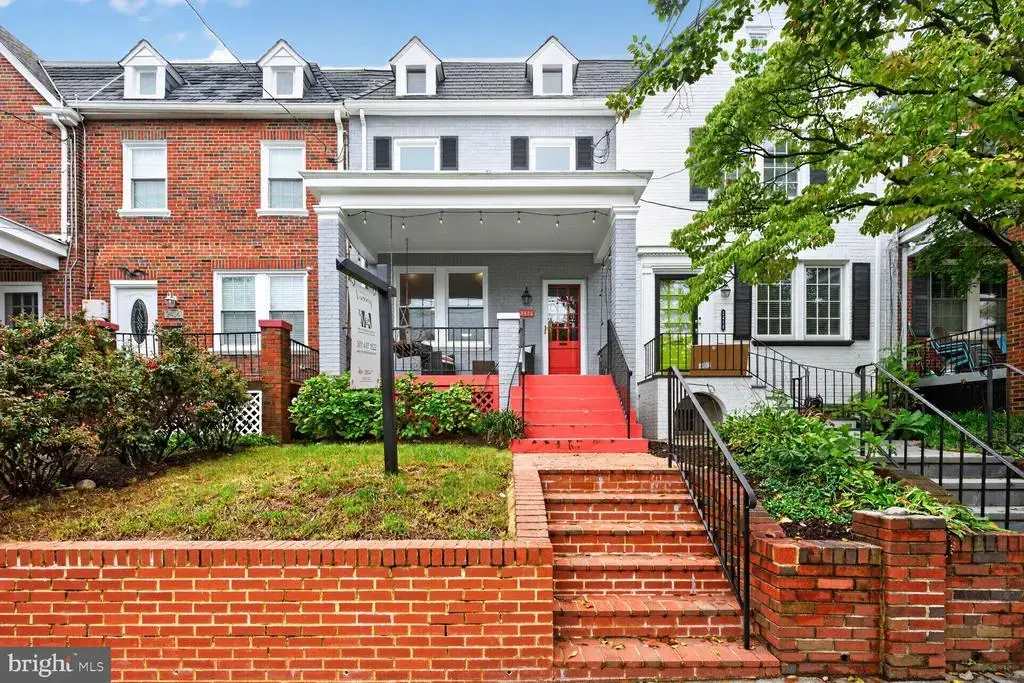 2416 39th St Nw, WASHINGTON