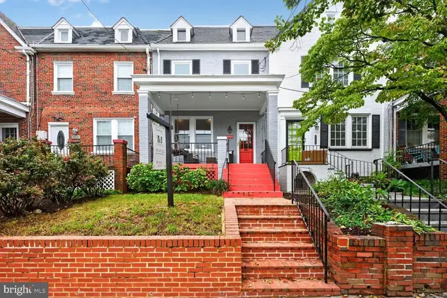 2416 39th St Nw, Washington
