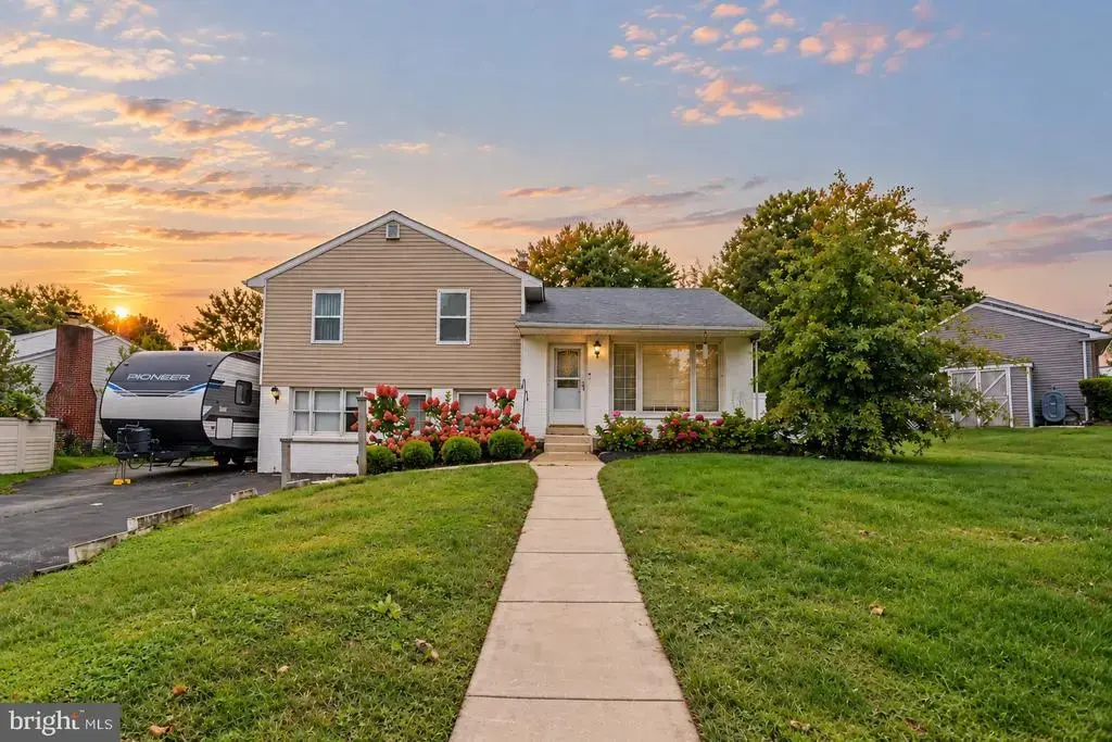 2232 E Helms Mnr, UPPER CHICHESTER