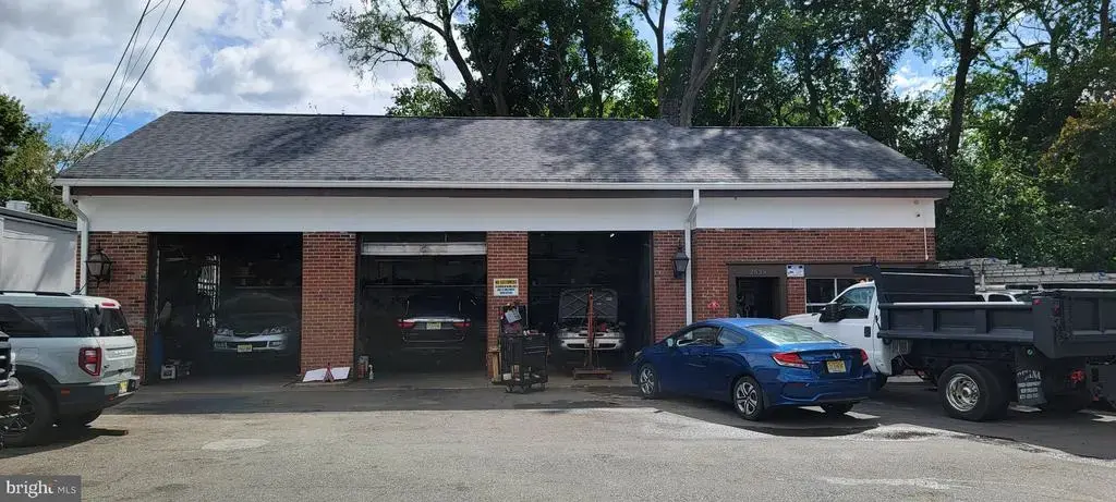 2539 Nottingham Way, HAMILTON