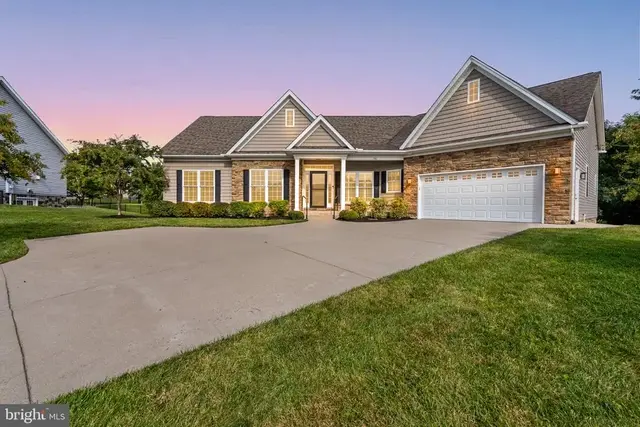 150 Abrams Pointe Blvd, Winchester