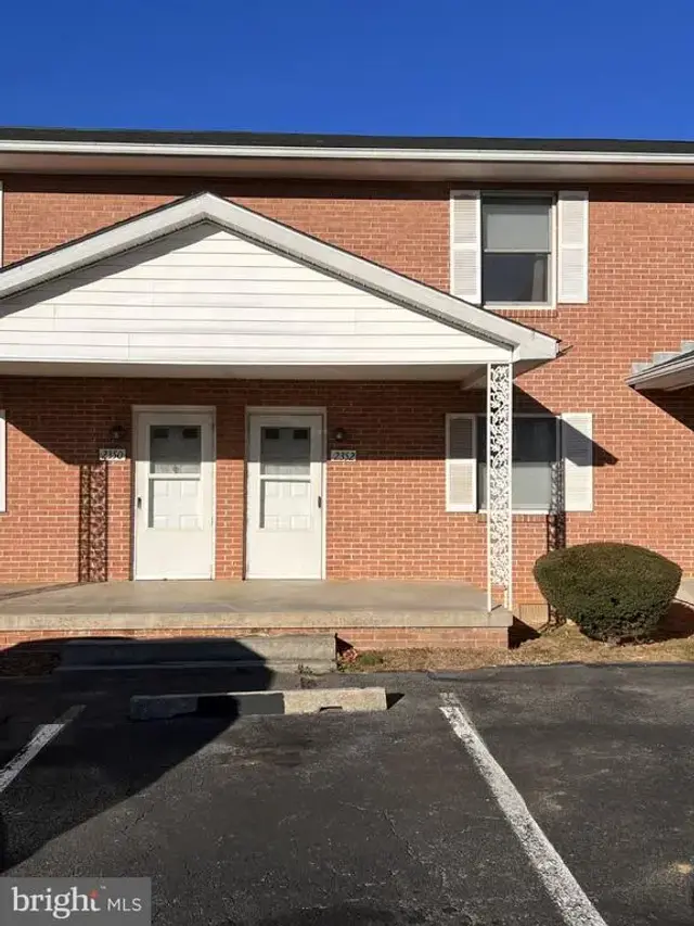 2352 Roosevelt Blvd, Winchester