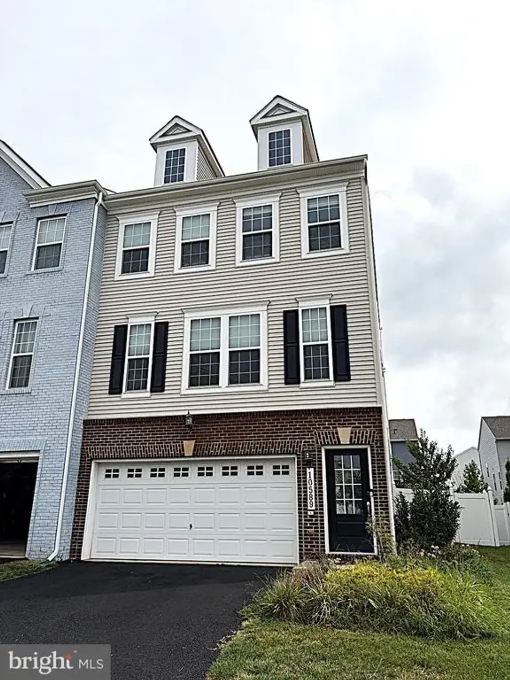 10589 Hinton Way, MANASSAS