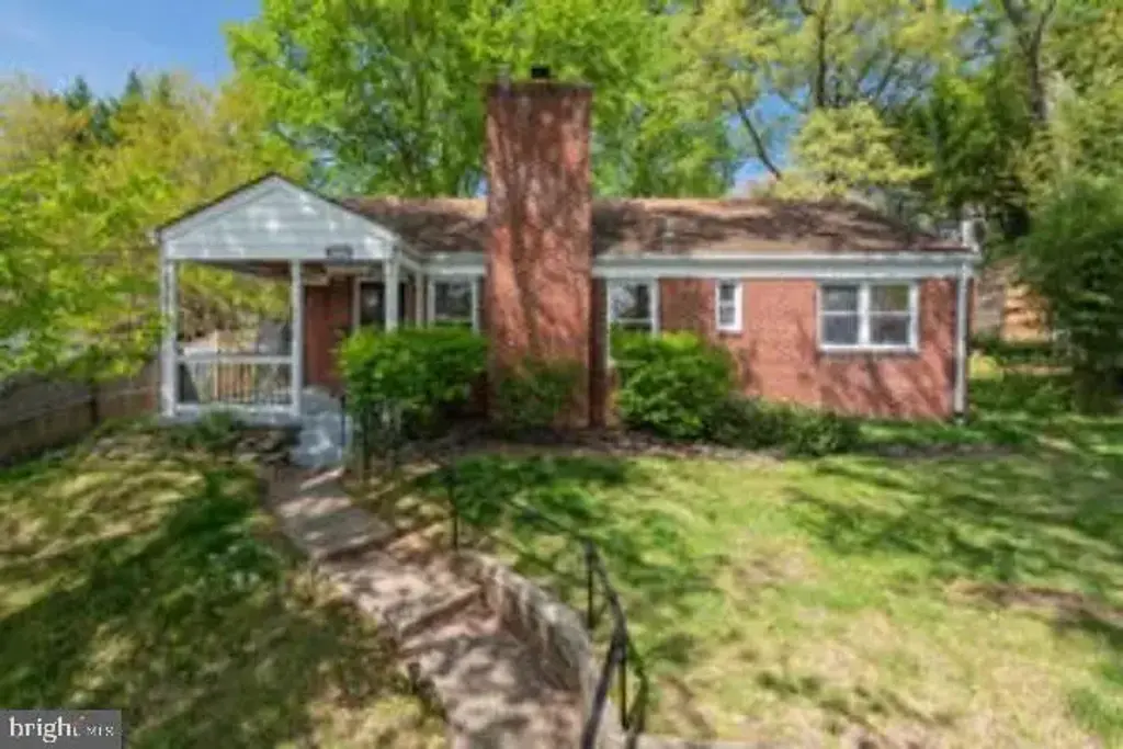 8413 Spencer Ct, CHEVY CHASE