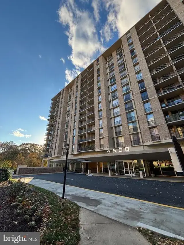 4600 S Four Mile Run Dr S #920, Arlington