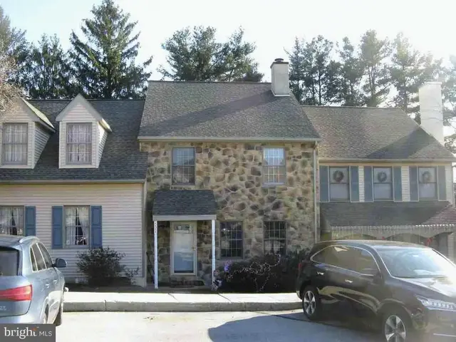502 Pickering Station Dr, Chester Springs