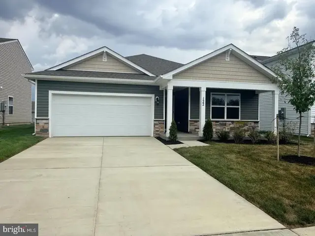 132 Bookers Crest Dr, Stephens City