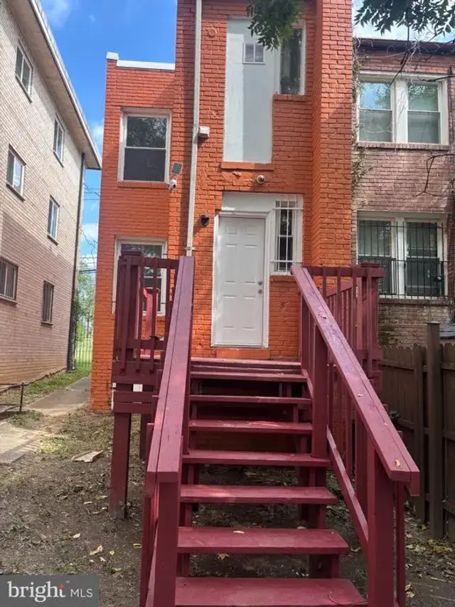 1427 Morris Rd Se, Washington