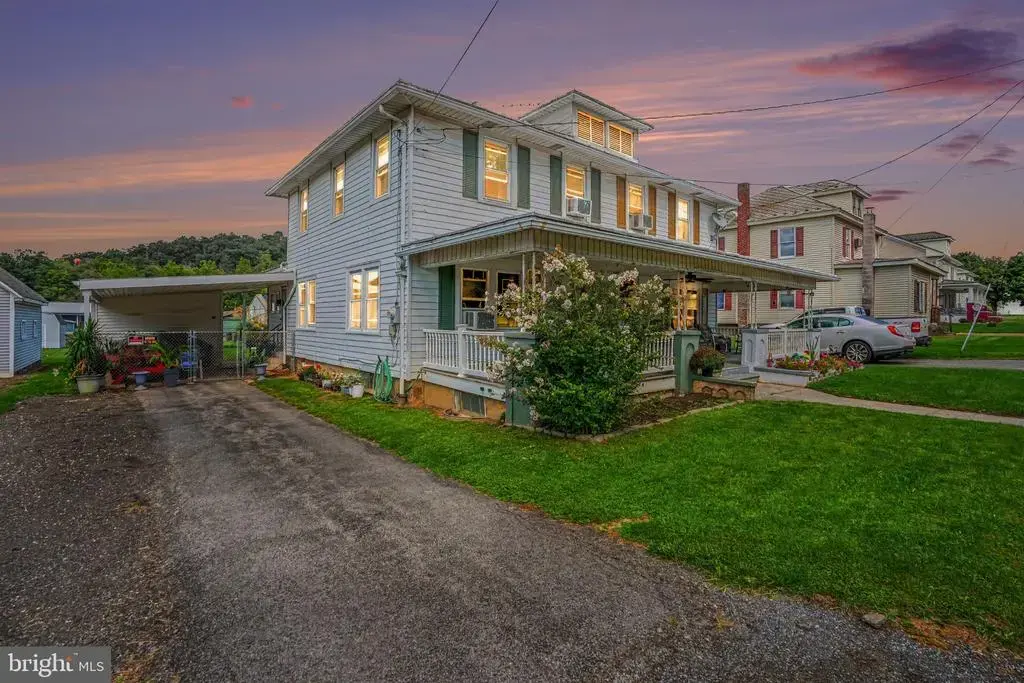 321 E Main St, THOMPSONTOWN
