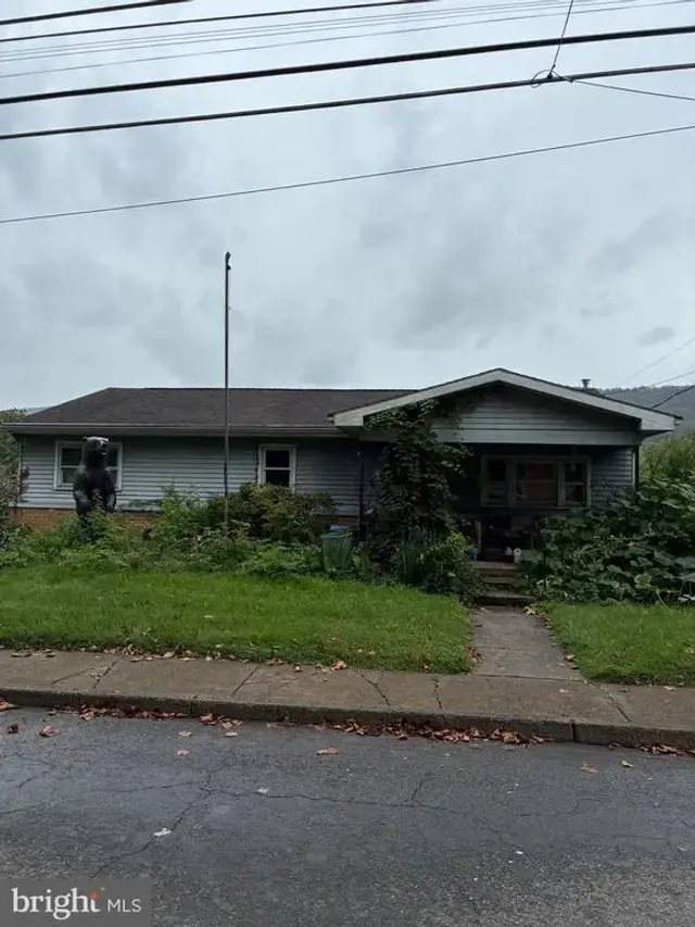 1204 N High St, Duncannon