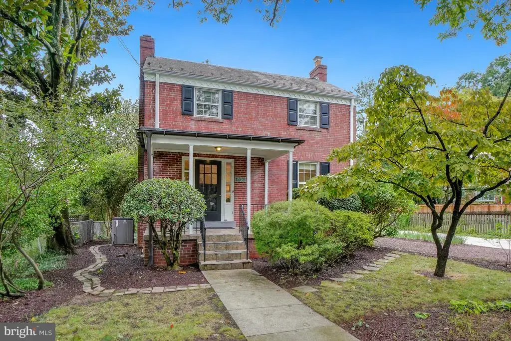 4526 Nw 44th St Nw, WASHINGTON