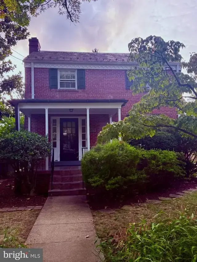 4526 Nw 44th St Nw, Washington