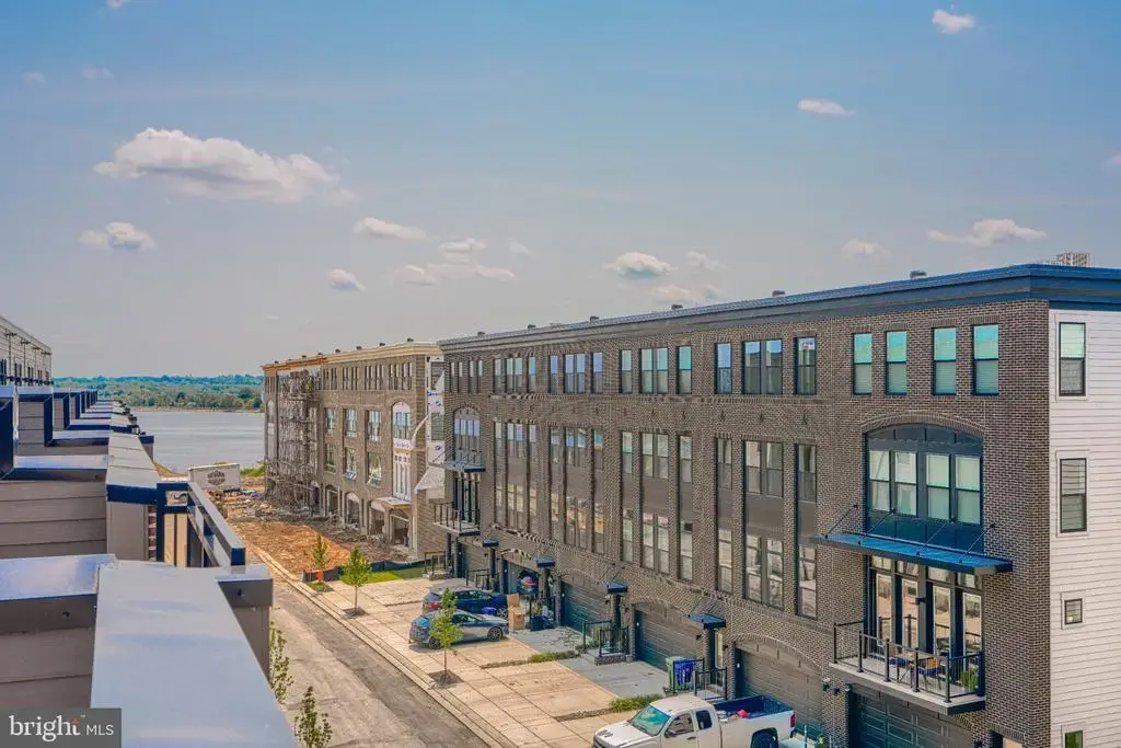 2705 Ferry Bar Dr, BALTIMORE