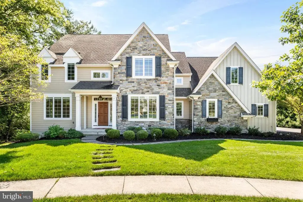 7 Fallbrook Ln, GLEN MILLS